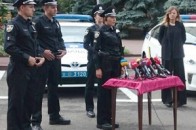 Сучасна форма, зброя і нагрудні відеокамери - секрети амуніції нової патрульної служби ВІДЕО