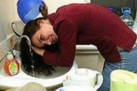 Лучани без гарячої води, а міська влада ховає голову в пісок ВІДЕО