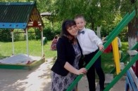 Лучан просять допомогти молодій мамі, хворій на тяжку недугу