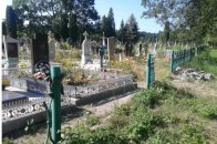 Біля Луцька поглумилися над кладовищем ФОТО