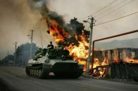 У Пісках триває запеклий бій