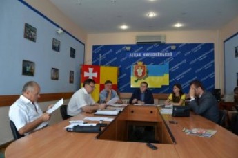 Лучанам дошкуляє самовільно зведена автомийка