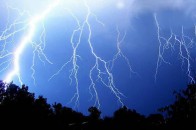 Від блискавки на Волині згорів хлів з худобою