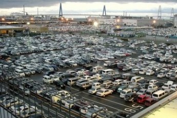 Як перекупники автомобілів наживаються на українцях