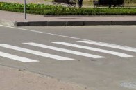 У Луцьку посеред пішохідного переходу лежав непритомний чоловік