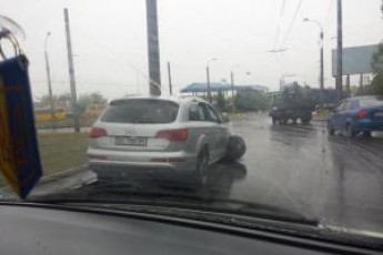 У Рівному вантажівка з Волині «влетіла» в авто підполковника міліції ФОТО