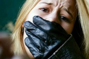 У Луцьку поблизу нічного клубу напали на дівчину