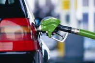 Ціни на паливо обіцяють потішити українських водіїв