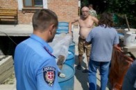 Біля Луцька виявили 8 бочок підпільного спирту