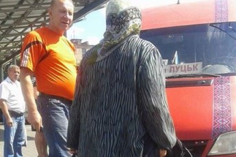 На Волині розгорівся скандал між перевізником та волонтерами ФОТО