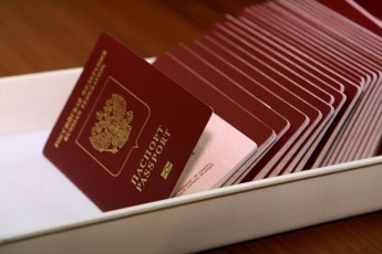 В Україні можуть визнати недійсними російські закордонні паспорти