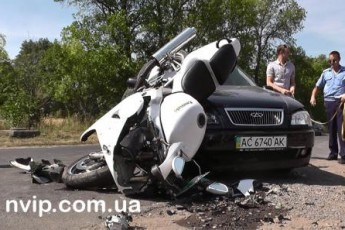 Аварія на Волині: мотоцикл протаранив «Chery» ВІДЕО
