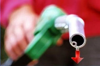 Ціни на пальне продовжують дивувати українських водіїв