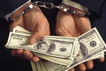 Заступника начальника Луцької податкової взяли під домашній арешт