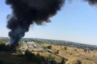 Під Києвом горять і вибухають склади ВІДЕО
