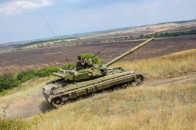 Бойовики стягнули під Маріуполь танки й артилерію