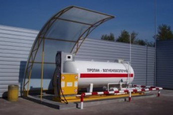 На українських АГЗС впали ціни на пальне
