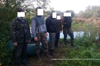 На волинському кордоні затримали п'ятьох нелегалів, які без вудок пішли «порибалити»