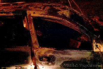 Біля Луцька авто врізалося в поїзд та загорілося. Є потерпілі ФОТО