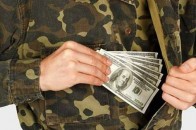 Заступника військового комісара столиці затримали на хабарі у 1500$