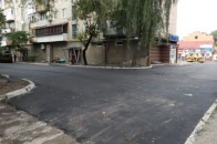 У дворі мера з Волині перед виборами поклали новий асфальт ФОТО
