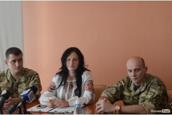 Волинські військові розповіли, як волонтери витягують бійців з полону