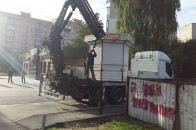 У Луцьку продовжують зносити незаконні споруди. ФОТО