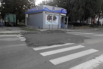 У Луцьку нова методика встелення асфальту. ФОТО