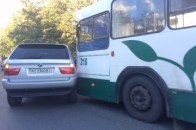 Аварія у Луцьку: зіткнулися позашляховик та тролейбус. ФОТО