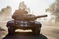 Бойовики «ЛНР» відвели від лінії зіткнення першу колону танків