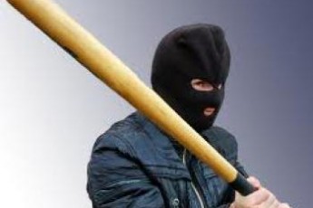 Мешканка Волині намагалась задушити листоношу