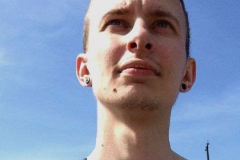 В РФ допитають блогера, якому вдалось довести участь ГРУшників в окупації Донбасу