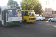 Аварія спровокувала у Луцьку транспортний колапс. ФОТО
