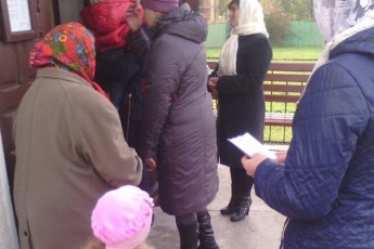 Як Партія Зелених агітує лучан просто у церкві
