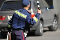 У Луцьку затримали автівку, яка перевозила сумнівний товар