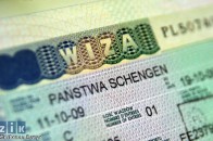 Польща збільшила кількість багаторічних віз для українців