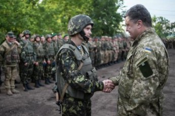 Порошенко скасував мобілізацію