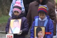 На Волині поховали двох дітей, які стали жертвами страшної ДТП. ВІДЕО