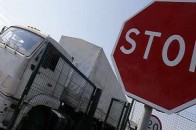 РФ відправила в Україну 100 напівпорожніх вантажівок