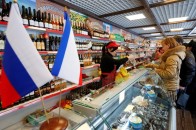 Блокада Криму: чим на півострові замінюють українські продукти