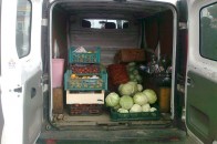 Луцькі муніципали «полюють» на торгашів з автомобілів. ФОТО
