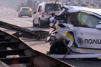 У Києві сталася подвійна ДТП за участю патрульних, є постраждалі