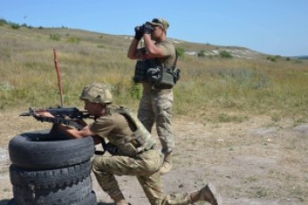 Двоє українських військових загинули у зоні АТО