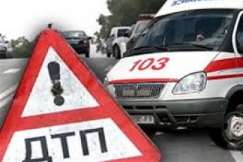 На Волині під колесами мікроавтобуса опинилося двоє людей