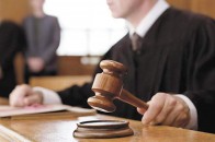 Екс-посадовець Рівненської митниці у волинському суді доводить, що його звільнили незаконно