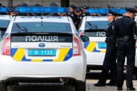 Платитимуть всі. У копів з'явились термінали для сплати штрафів на місці