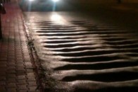 У Запоріжжі з'явився унікальний «лежачий поліцейський». ФОТО