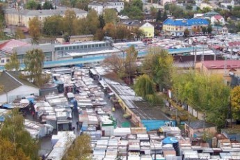 В Луцьку збирають підписи за перенесення ринку