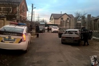 У Києві поліція відкрила вогонь по машині порушника, є поранені