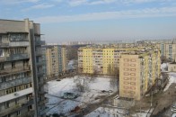 У Луцьку судили підлітка, який скинув сміття з балкона та скалічив людину